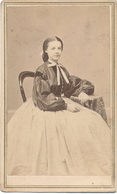 Gertrude Martin 1847-1934 CdV.jpg