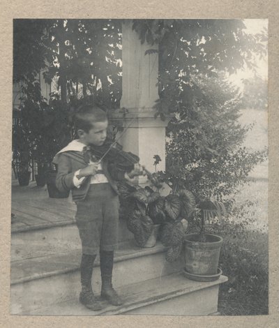 Philip jr Fraleigh and violin.jpg